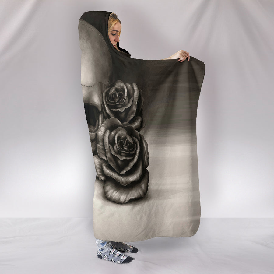 Skull And Roses - Hooded Blanket